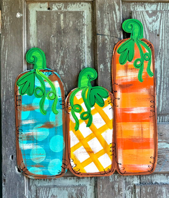 LILY PAD DESIGNS 3 TALL PUMPKINS
