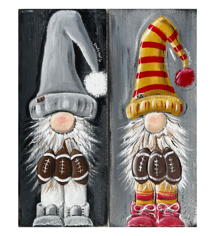 KENDA & CO DOUBLE GNOMES WITH FOOTBALLS
