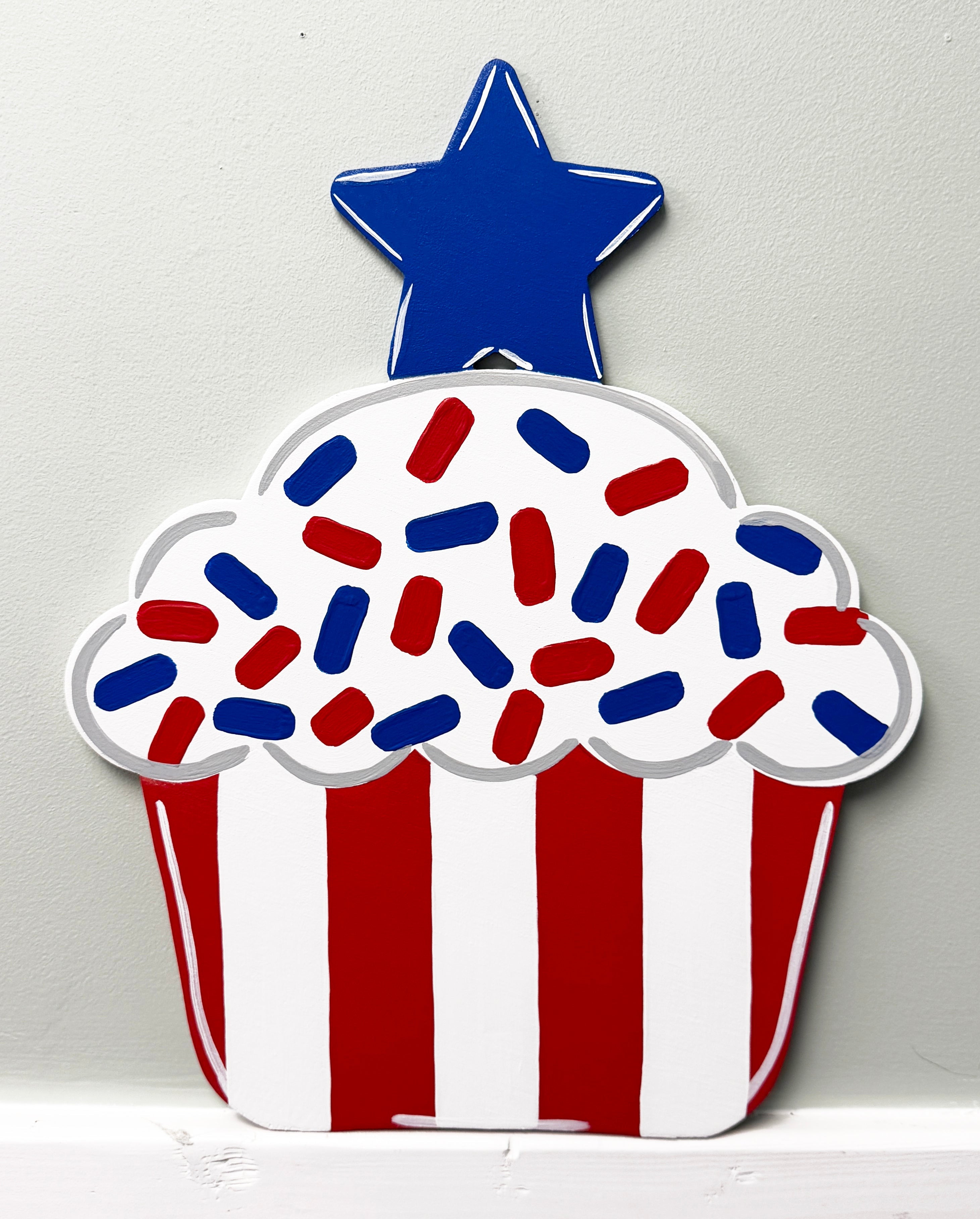 ASHLEY NICOLE DESIGNS PATROITIC CUPCAKE
